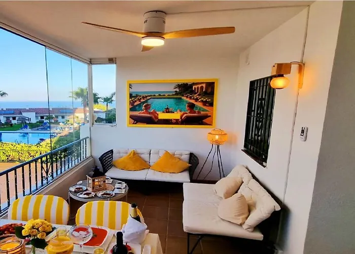 Dicaprio - Sea & Mountains View